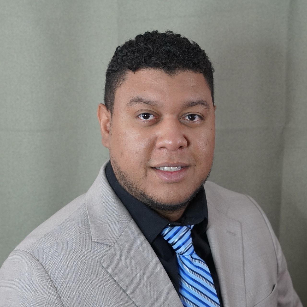 Retrato de Alberto Santos, Cofundador · Ingeniería & Plataforma